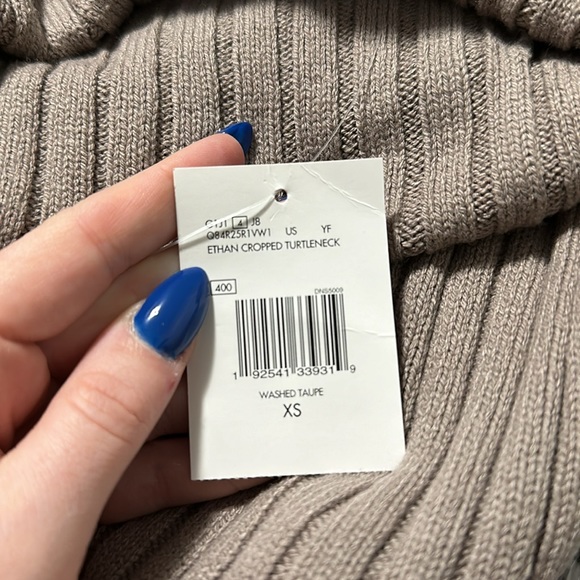 Guess Ribbed Cropped Turtle Neck, Size XS, Taupe, NWT - Picture 5 of 5